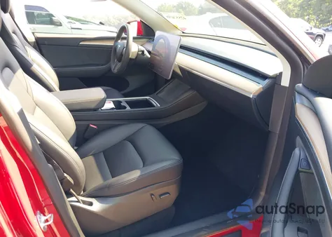 2022 Tesla Model Y from USA, damaged, VIN 7SAYGDEE4NA022148